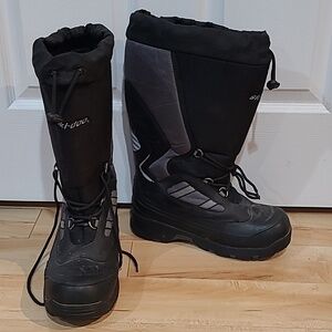 Ski Doo men's size 8 winter black boots